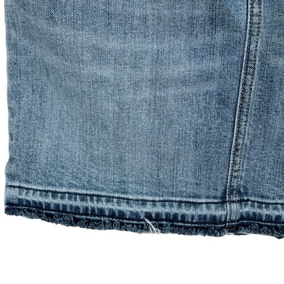 Old Navy SZ 2 A-Line Mini Denim Jean Skirt Released Frayed Hem Zip-Fly Slits - Picture 2 of 6